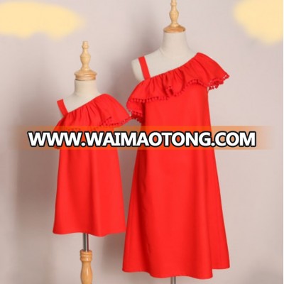 2018Parent-child dress in Europe and Americam sloping shoulders ball dresses with mother and daughter dresses